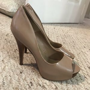 Jessica Simpson heels